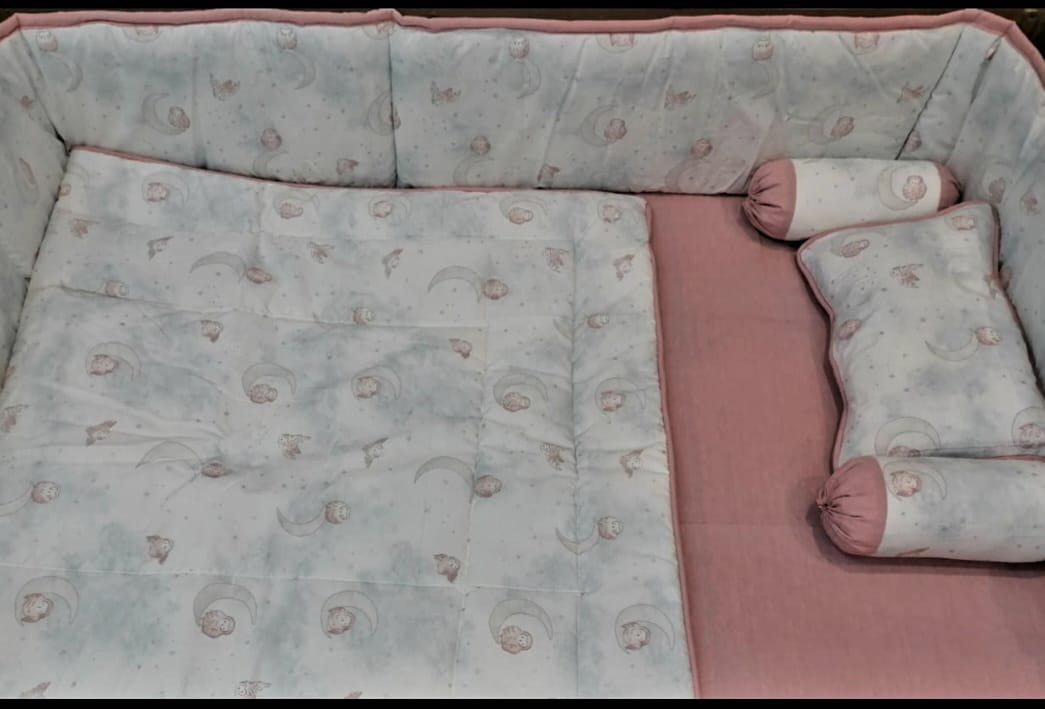 Night Owls Cot Set 022