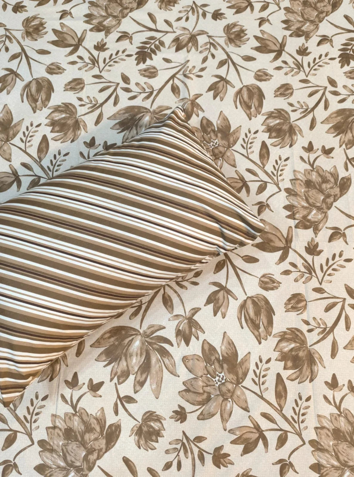 Light Brown Floral 024