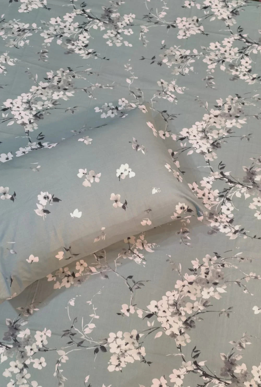 Misty Blossom Bedsheet 054 🌿❄️